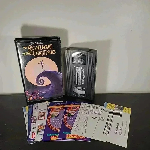 The Nightmare Before Christmas 1994 VHS Touchstone  Disney - Picture 1 of 4